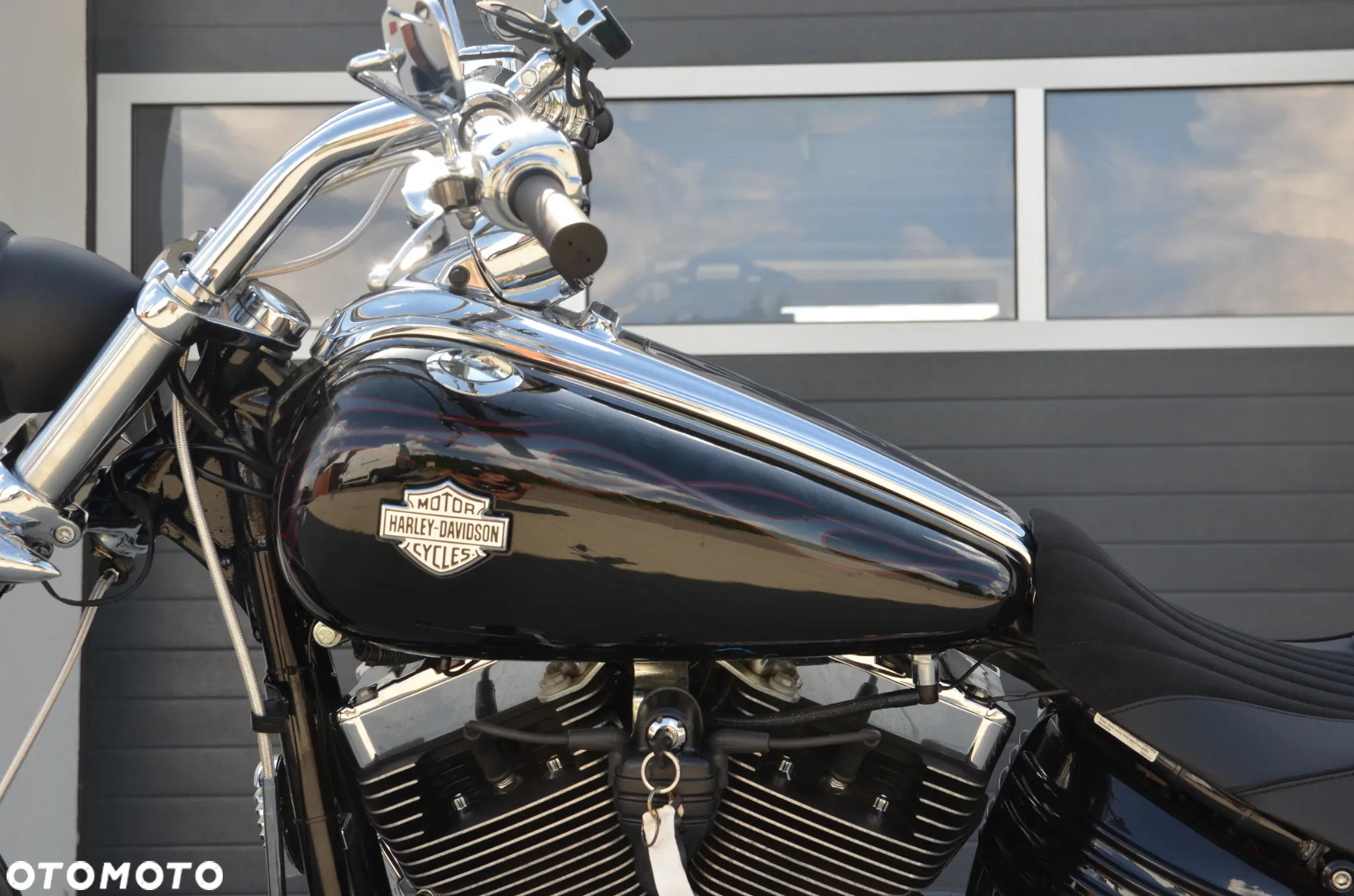 Harley-Davidson Softail Breakout - 10