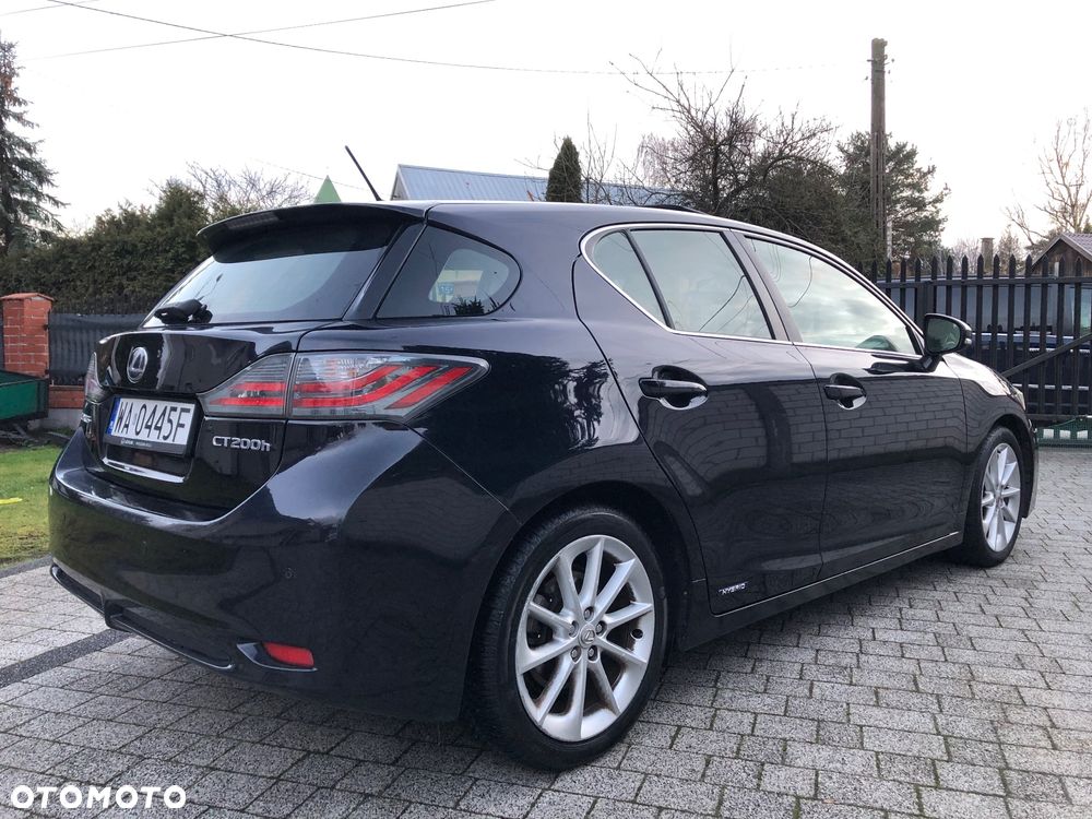 Lexus CT 200h Prestige - 10