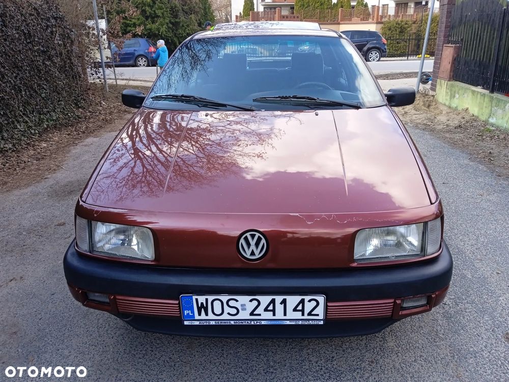 Volkswagen Passat 2.0 GL - 2