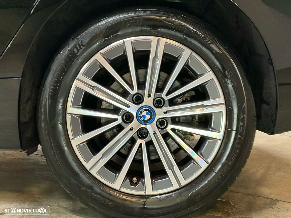 BMW 225xe Active Tourer - 14