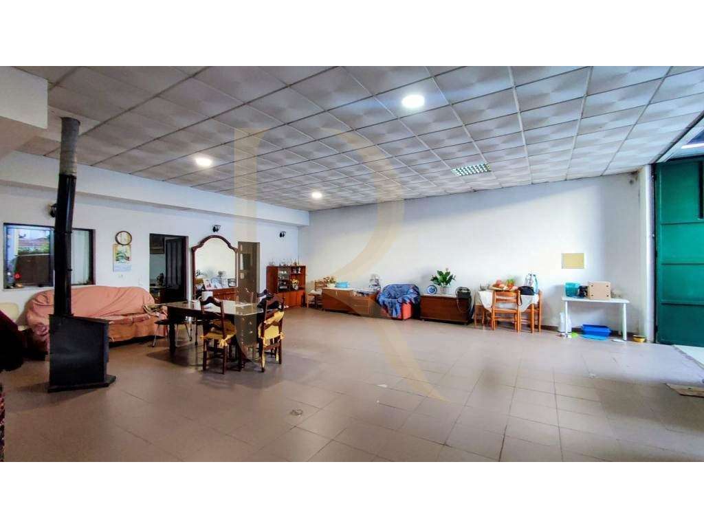 Armazém Transformado em habitação na Urbanização dos Fidalguinhos n... - Grande imagem: 2/23