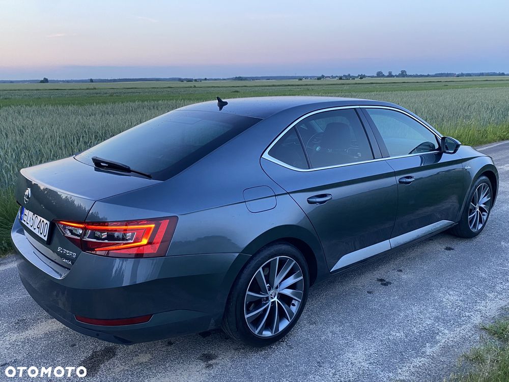 Skoda Superb 2.0 TDI 4x4 L&K DSG - 10