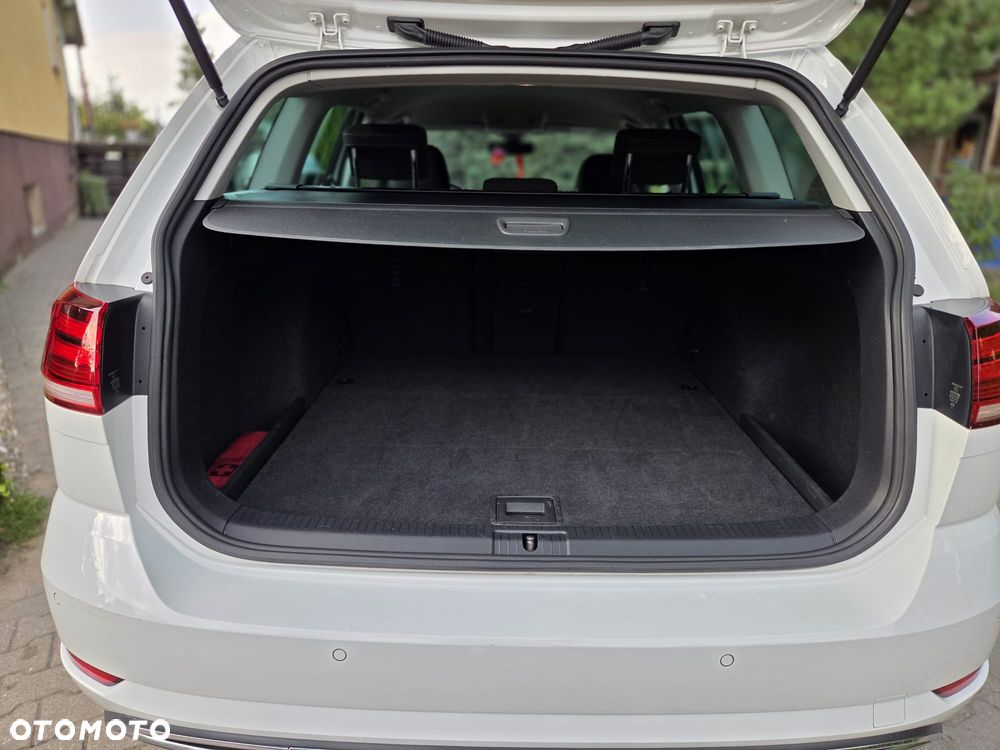 Volkswagen Golf 2.0 TDI Sound - 3