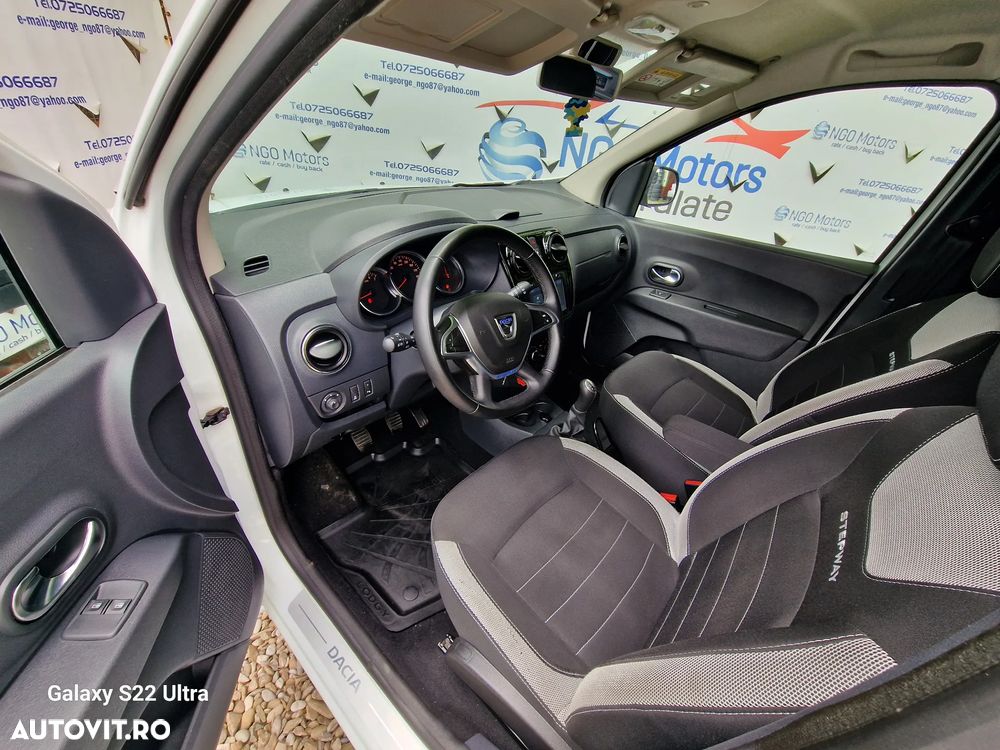 Dacia Lodgy TCe 115 Stepway Celebration - 20