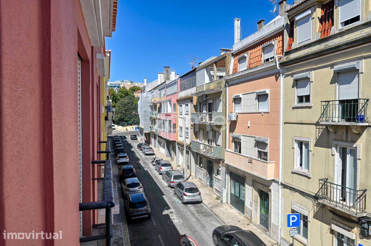 Apartamento T2 renovado no Areeiro - Grande imagem: 4/22