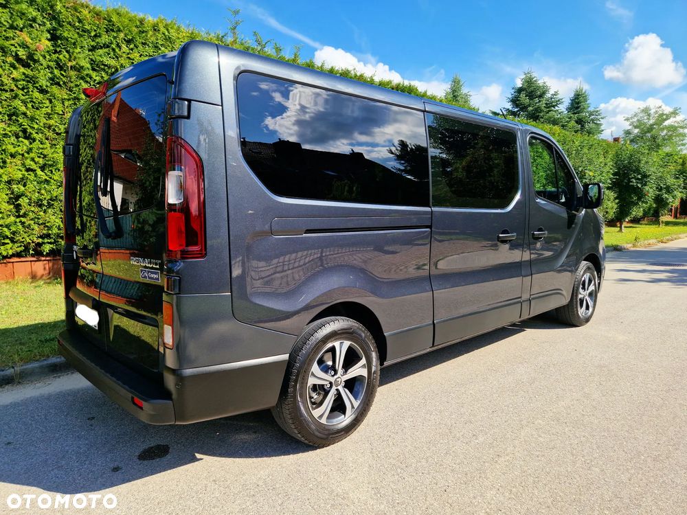 Renault Trafic 2.0 dCi - 9