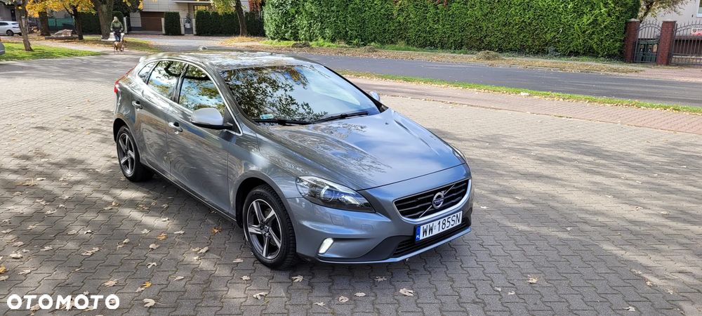 Volvo V40 D2 Drive-E R-Design Momentum - 2