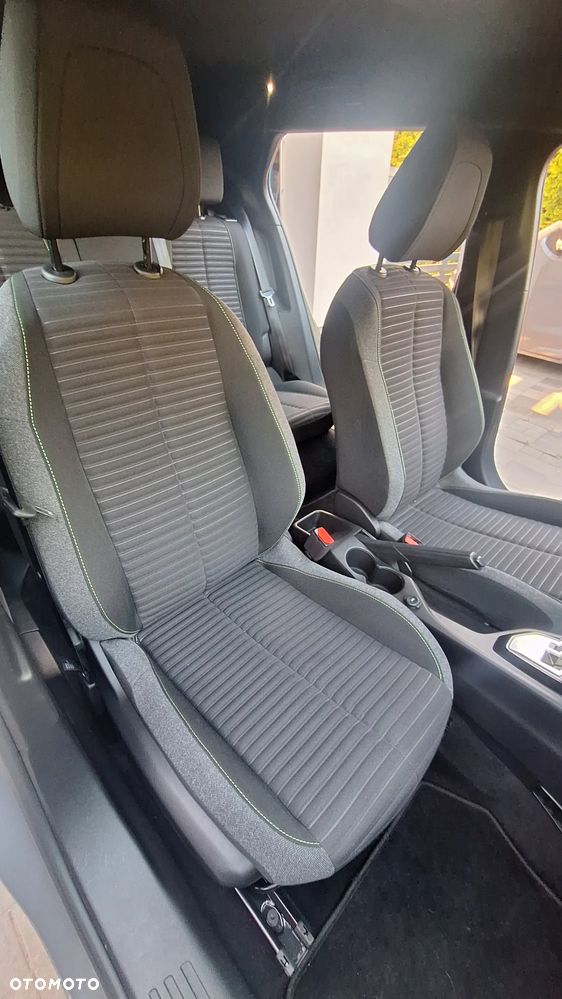 Peugeot 2008 PureTech mHEV Active e-DCS6 - 12