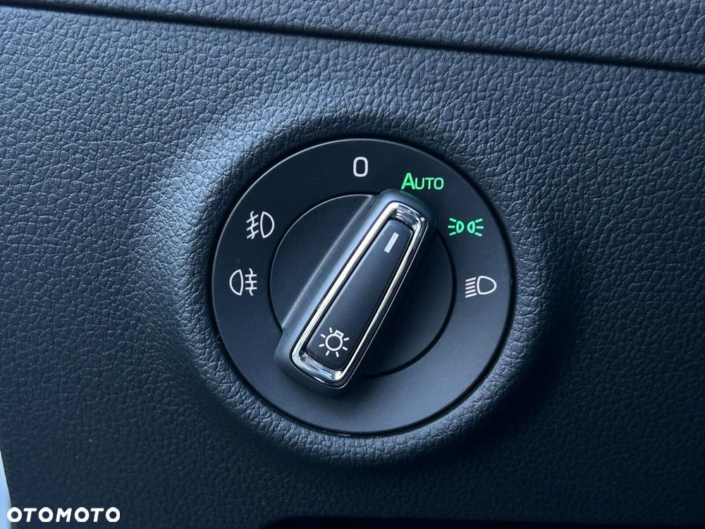 Skoda Superb 2.0 TDI SCR Style DSG - 21