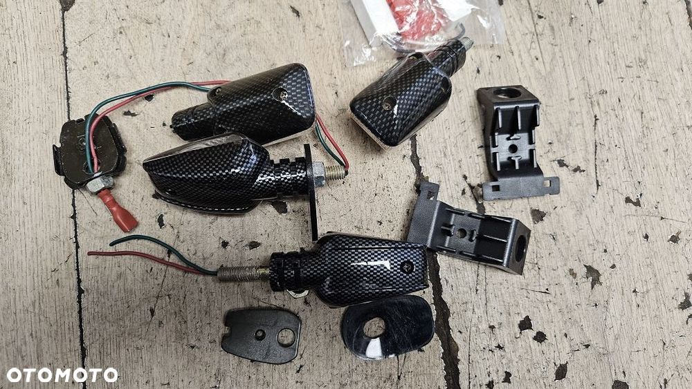 Zestaw kierunkowskazów - 10