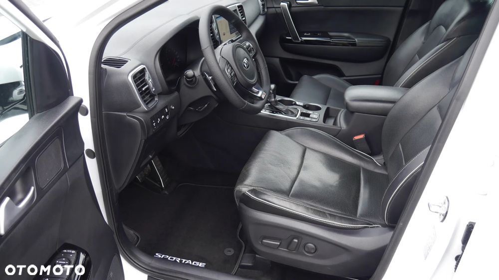 Kia Sportage 2.0 CRDI AWD Fifa World Cup Edition - 18