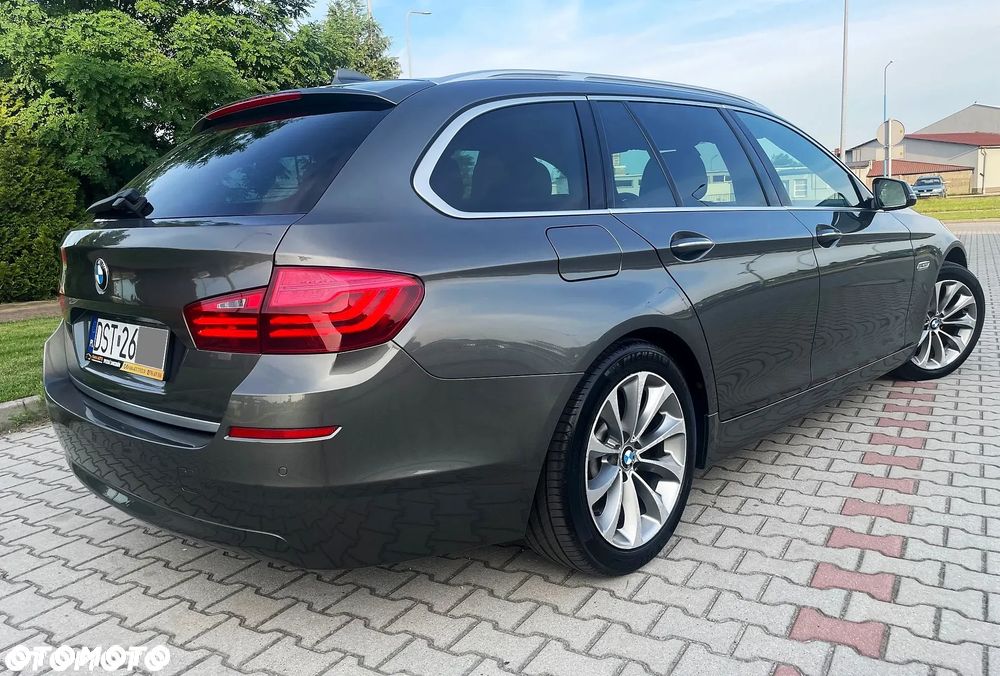 BMW Seria 5 520d xDrive - 12