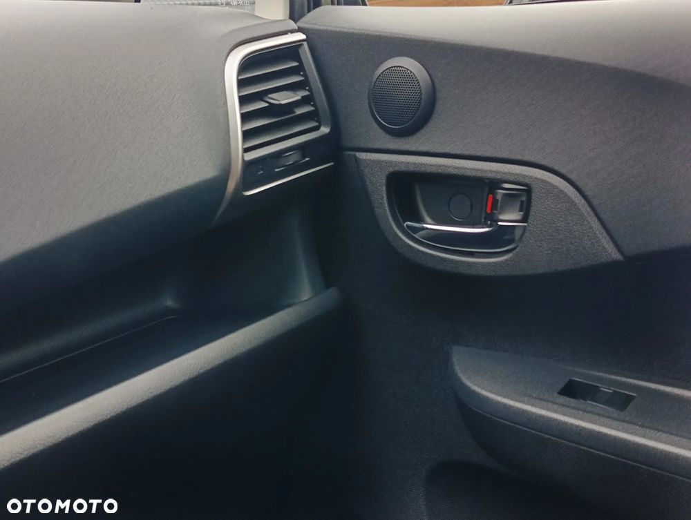 Toyota Verso S - 21