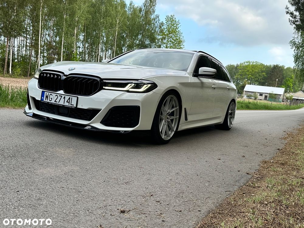BMW Seria 5 540d xDrive mHEV M Sport sport - 2