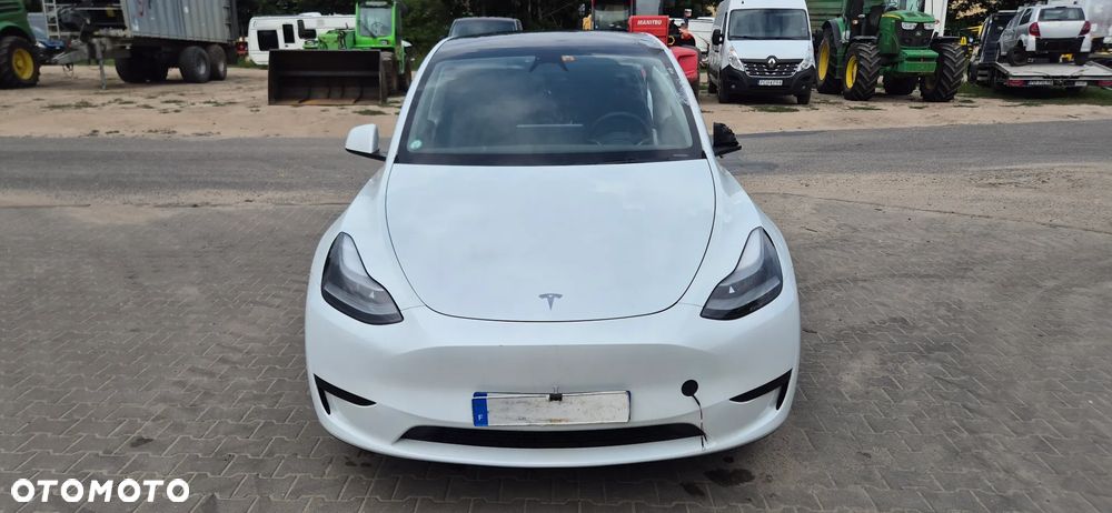 Tesla Model Y 62.5 Standard RWD - 2