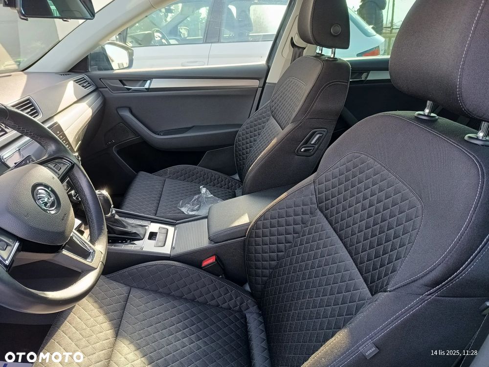 Skoda Superb 2.0 TDI Style DSG7 - 22