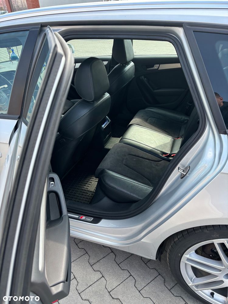Audi A4 Avant - 13
