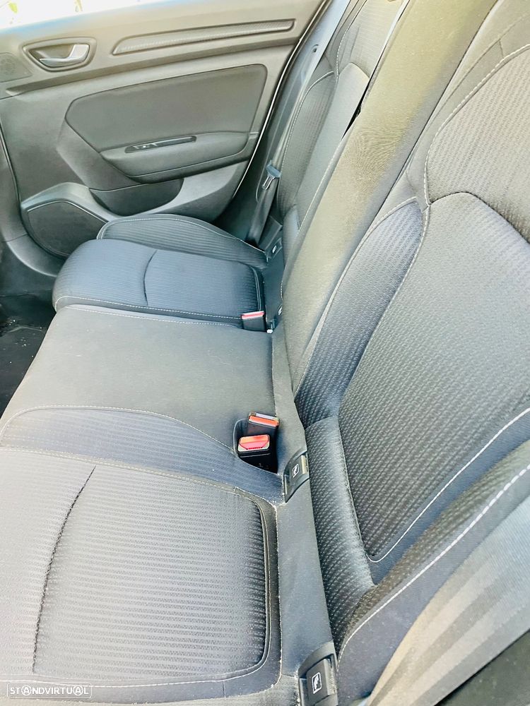 Renault Mégane Sport Tourer 1.5 Blue dCi Zen - 6