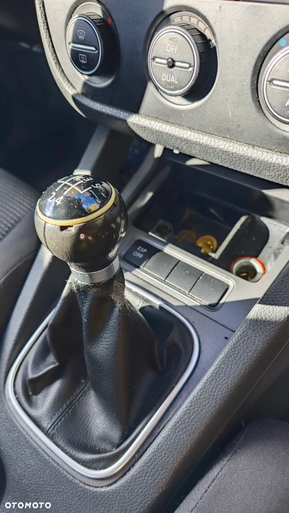Volkswagen Jetta - 12