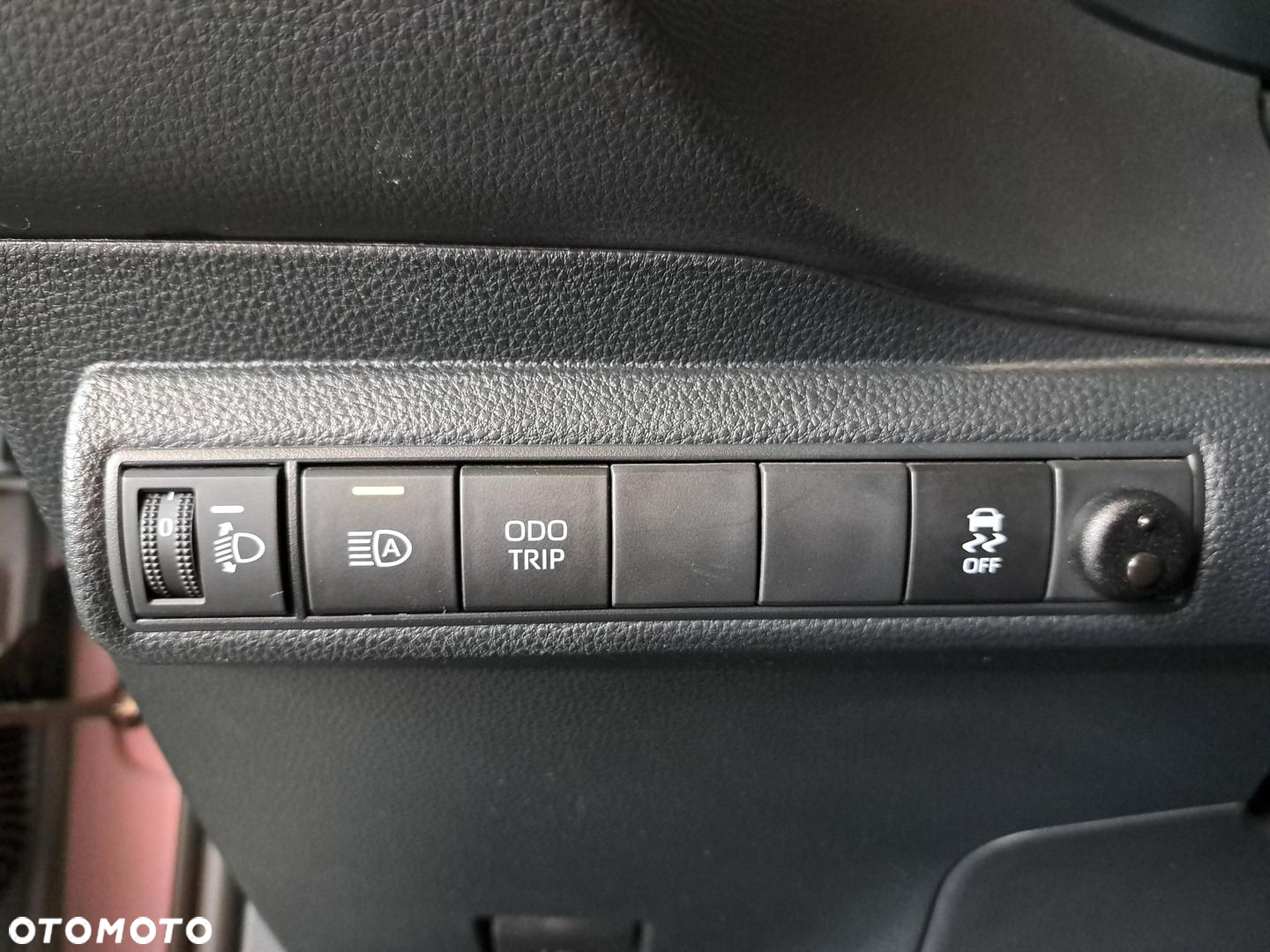 Toyota Corolla 1.8 Hybrid Comfort - 33