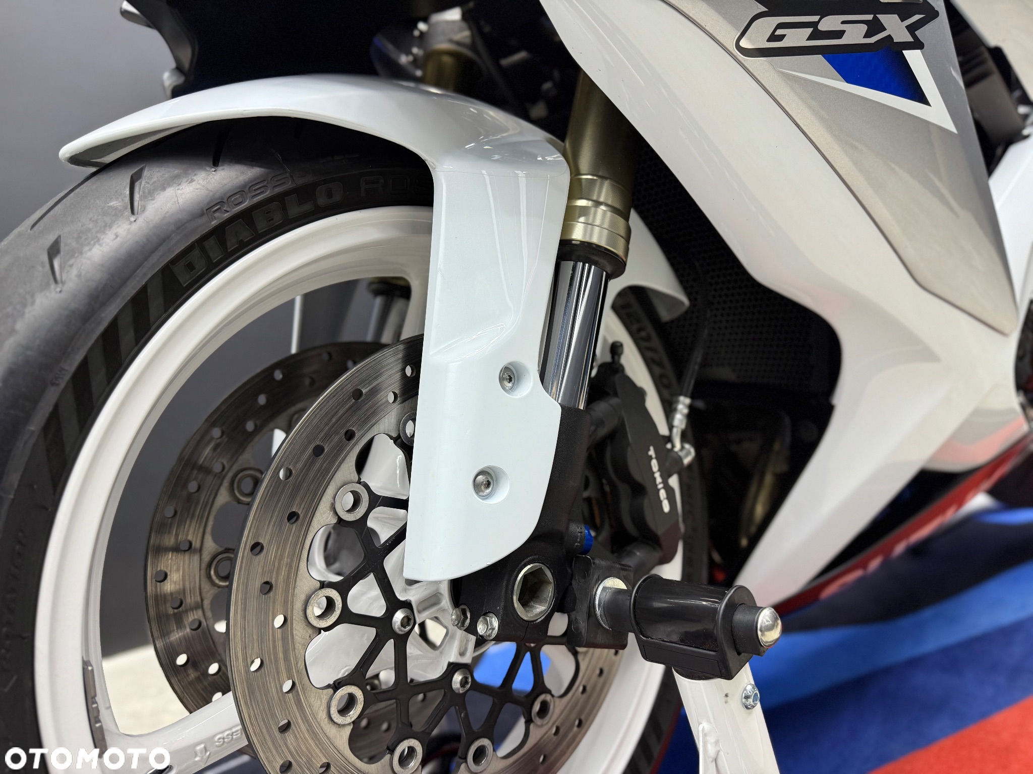 Suzuki GSX-R - 13