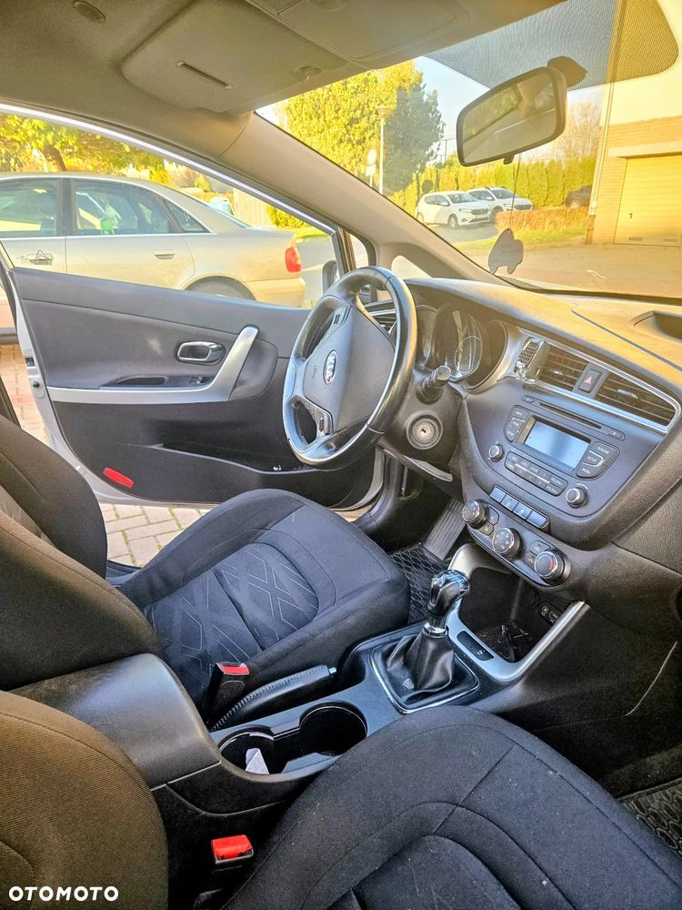 Kia Ceed Cee'd 1.4 CRDi M - 10