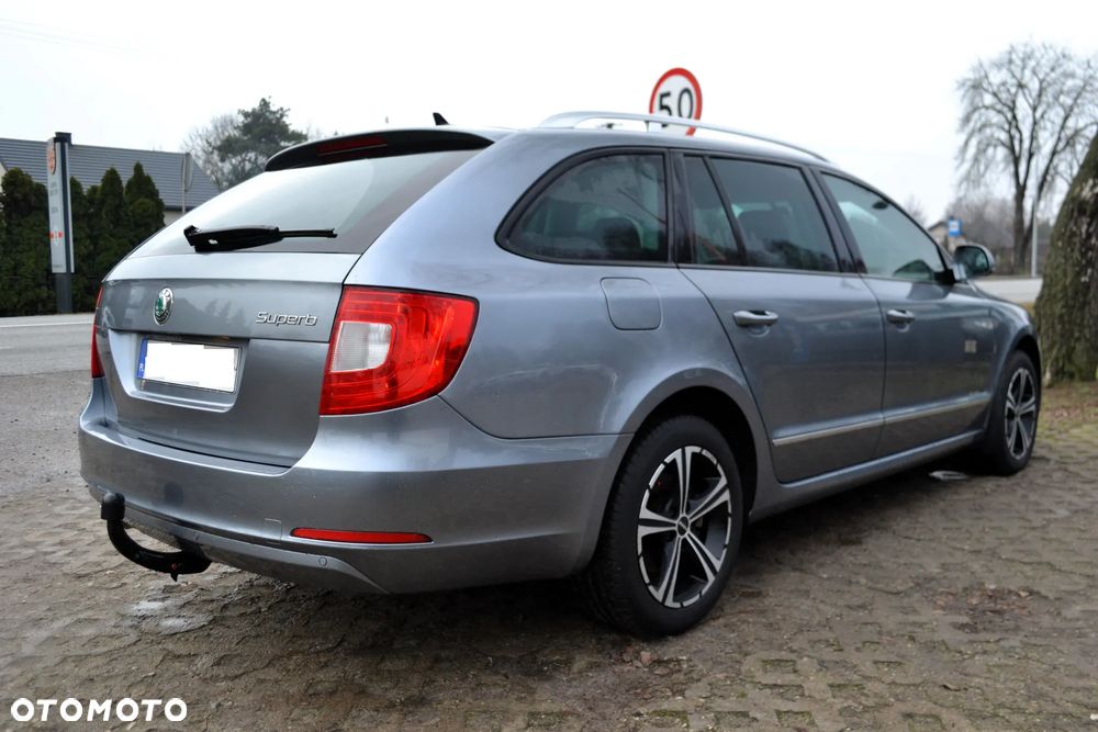 Skoda Superb 2.0 TDI Ambition - 4