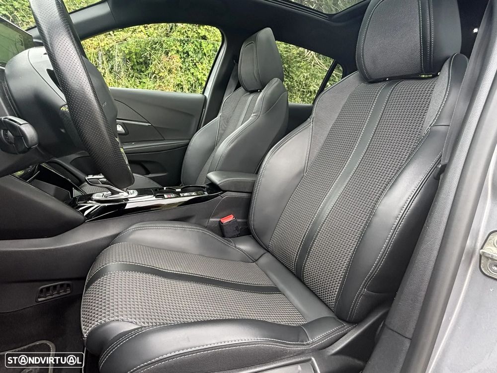 Peugeot e-208 50 kWh GT - 18