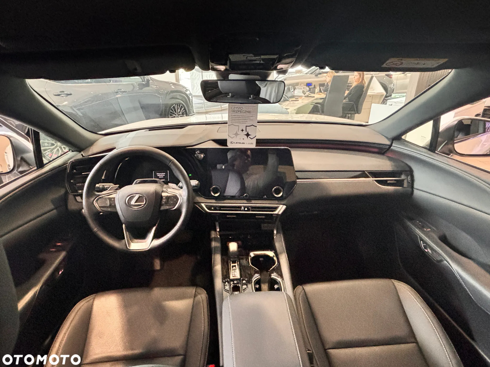 Lexus RX - 8