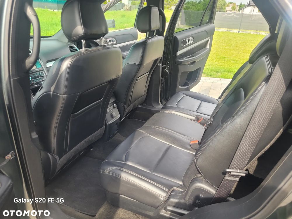 Ford Explorer - 15