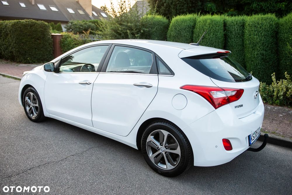 Hyundai i30 1.6 GDI Comfort - 12