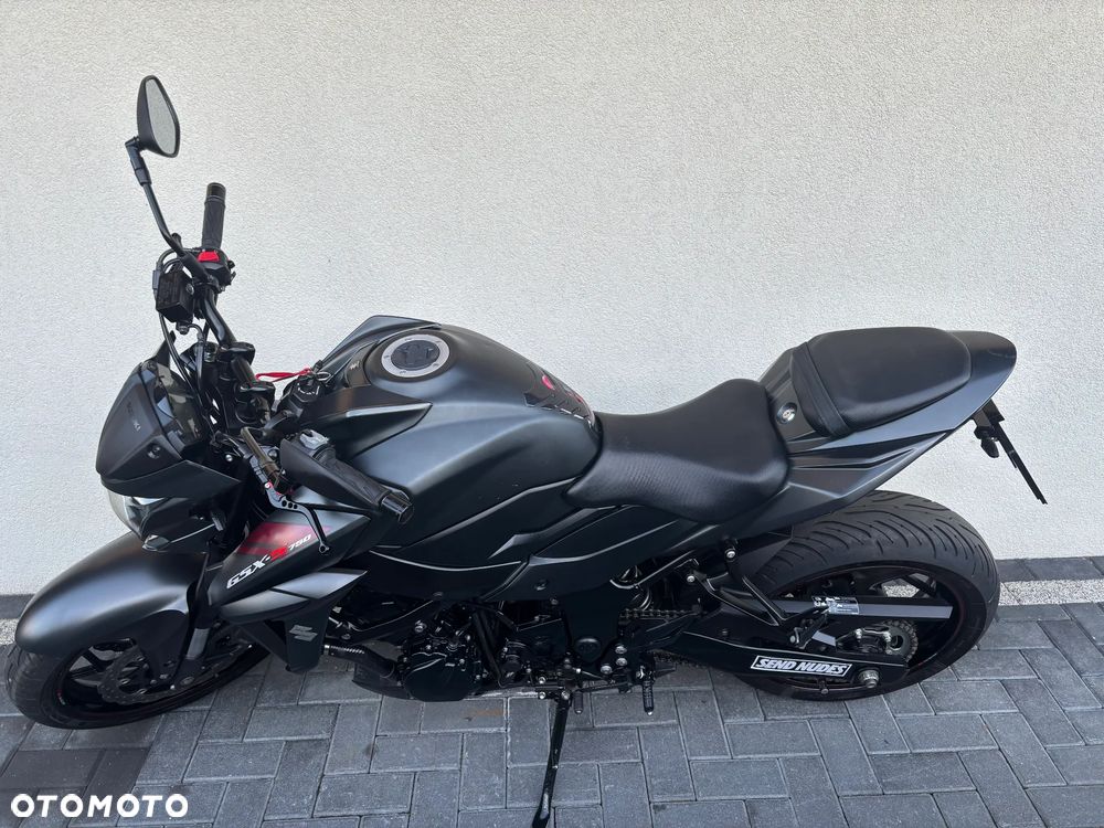 Suzuki GSX - 5