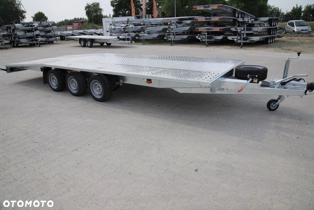 Niewiadów Niewiadów Niewiadów Jupiter 6x2.1+alu ryfel 3 osie Koła 195R13C DMC 3500 kg