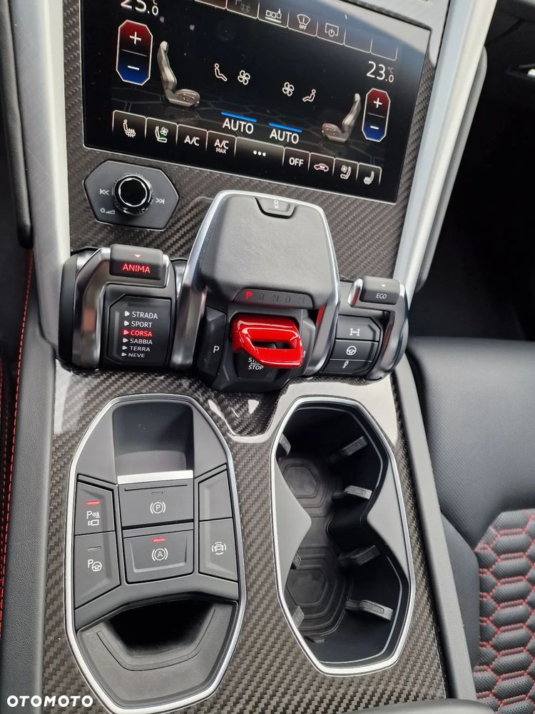 Lamborghini Urus - 16
