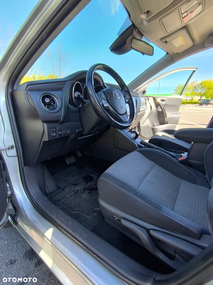 Toyota Auris Hybrid 135 Active - 10