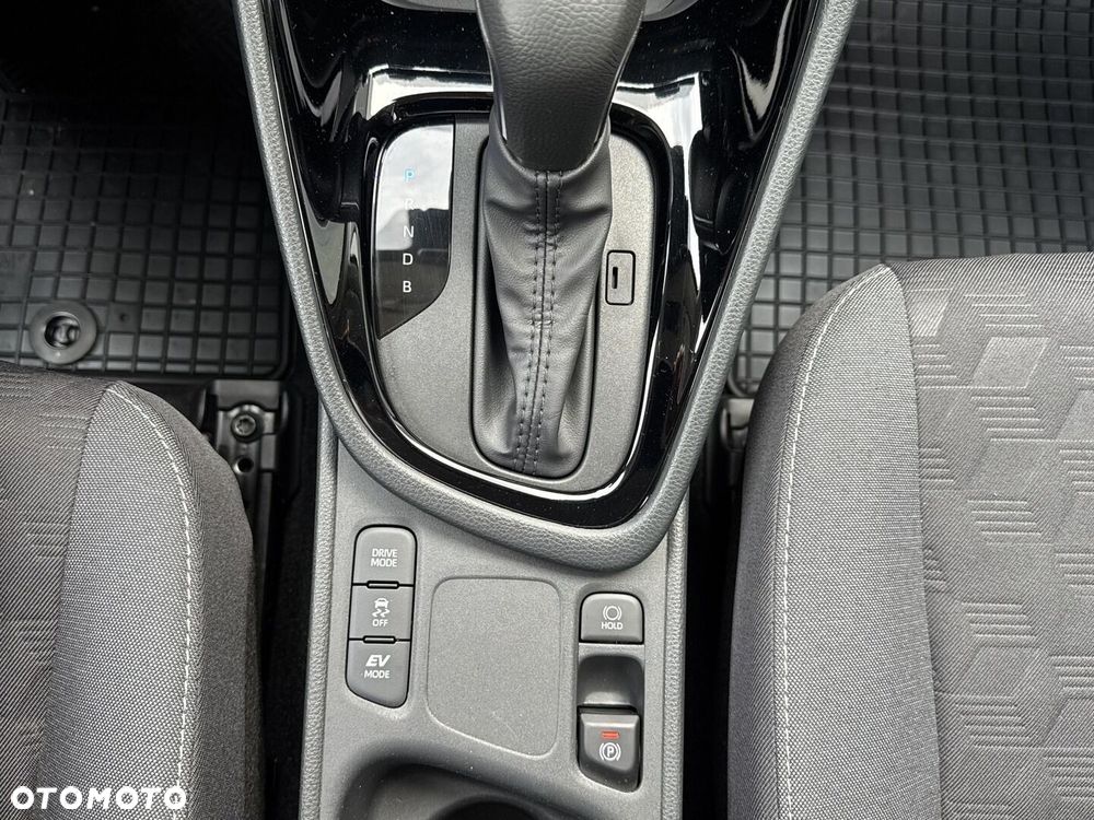 Toyota Yaris Hybrid 1.5 Style - 30