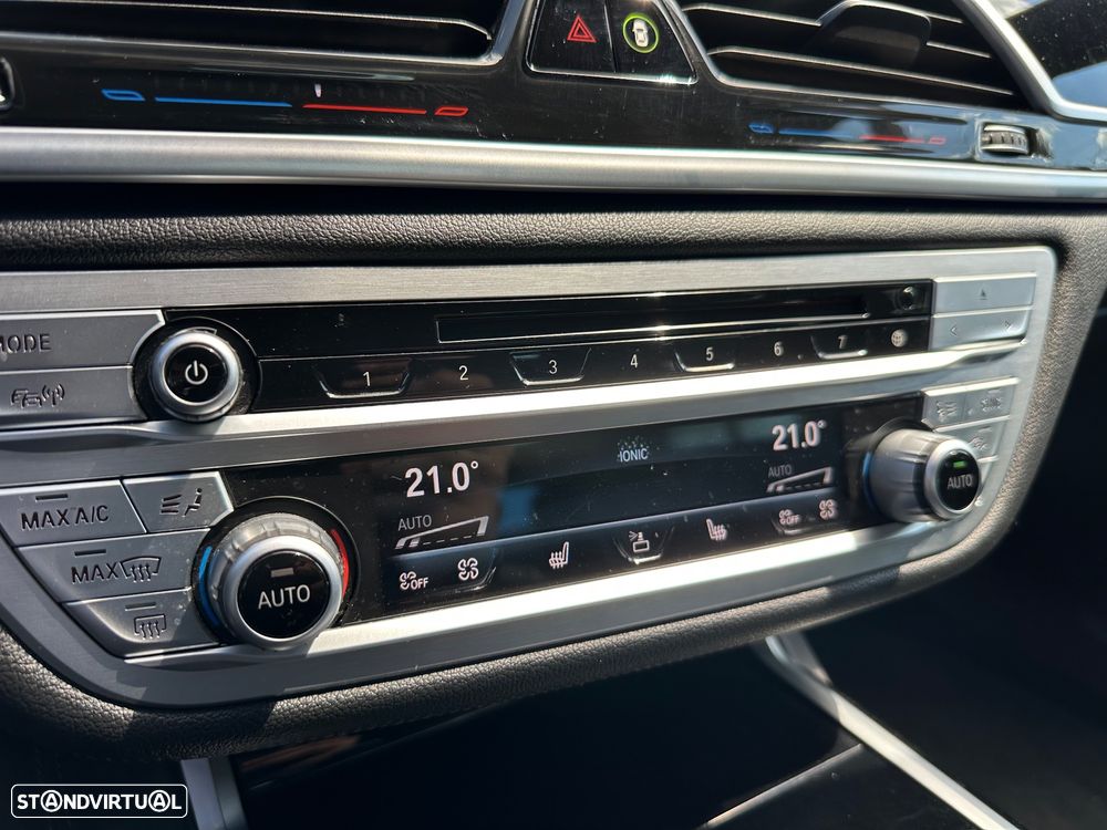 BMW 740 d xDrive Pack M Auto - 10