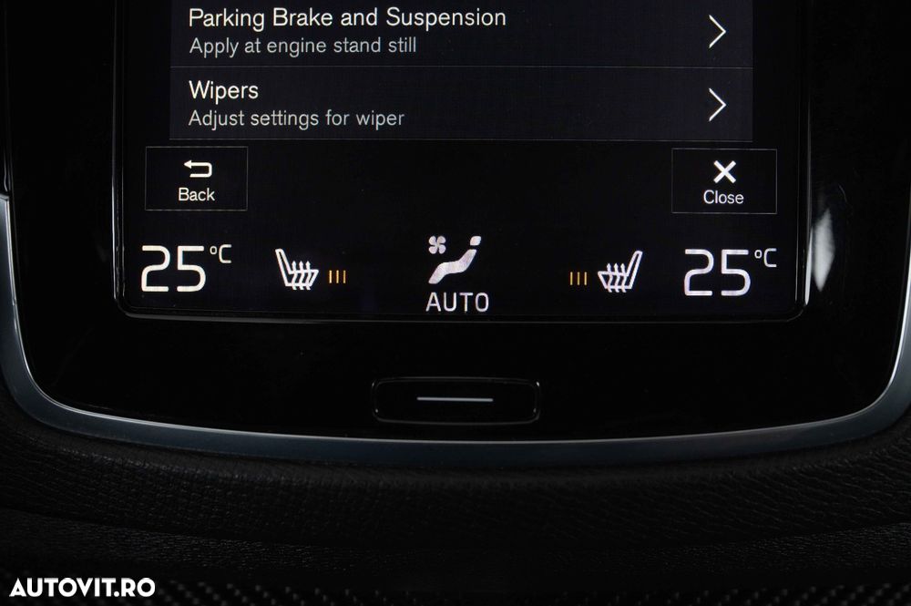 Volvo XC 90 T6 AWD R-Design - 33