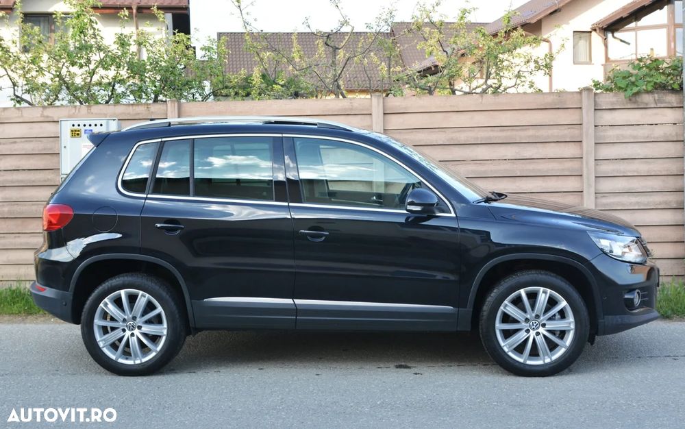 Volkswagen Tiguan 2.0 TDI DPF 4Motion BlueMotion Technology DSG Lounge Sport & Style - 13