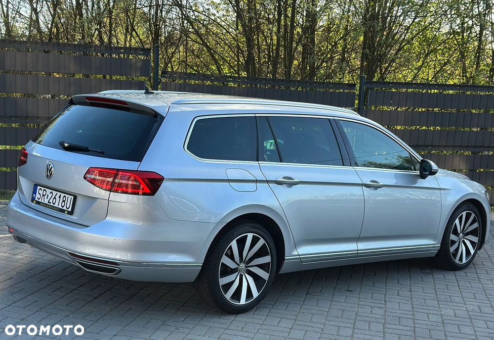 Volkswagen Passat 2.0 TDI Bi-Turbo BMT 4Mot Highline DSG - 2