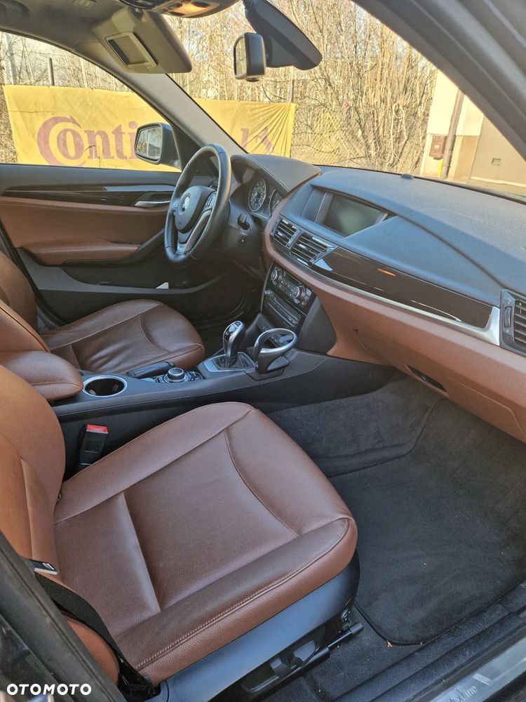 BMW X1 xDrive28i Sport Line - 11