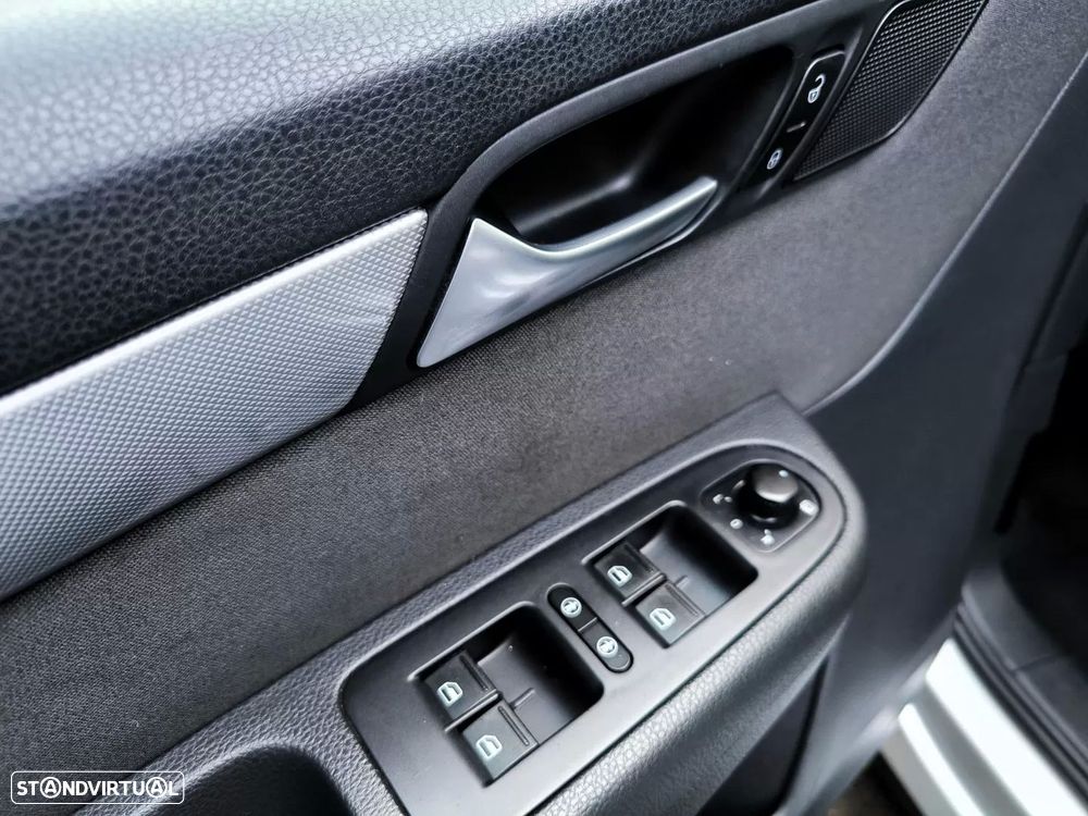 VW Sharan 2.0 TDi Confortline - 37