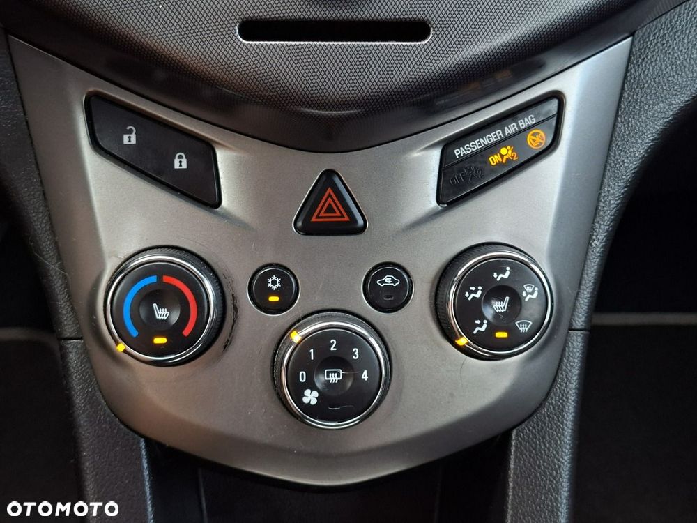 Chevrolet Aveo 1.6 LTZ S/S - 20