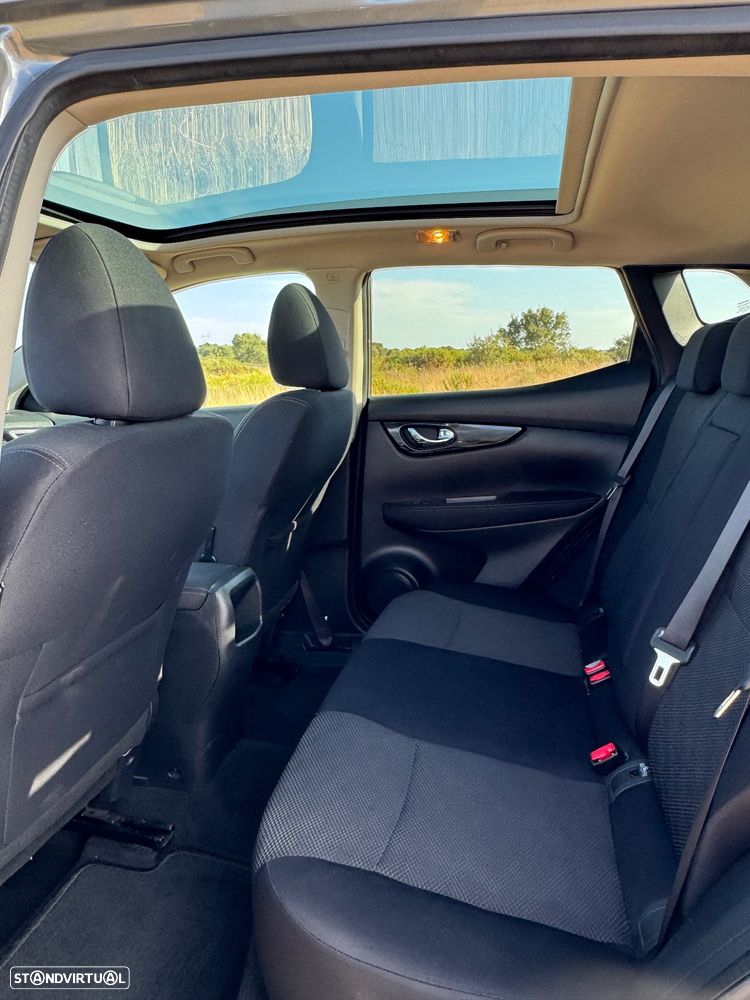 Nissan Qashqai 1.5 dCi N-Connecta 18 - 18