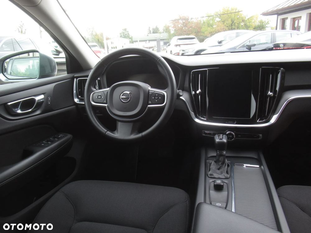Volvo V60 T4 Momentum - 11
