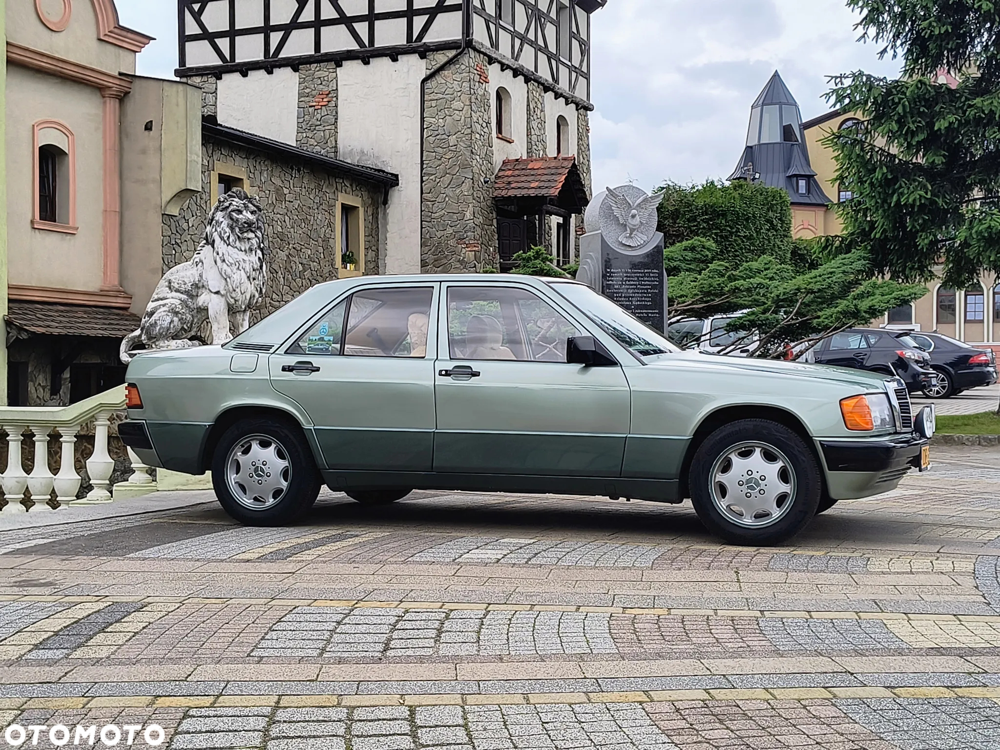 Mercedes-Benz W201 (190) - 4