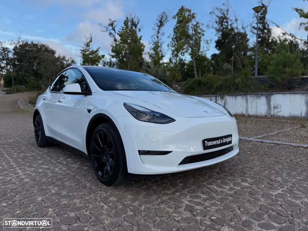 Tesla Model Y Long Range Dual Motor AWD - 22