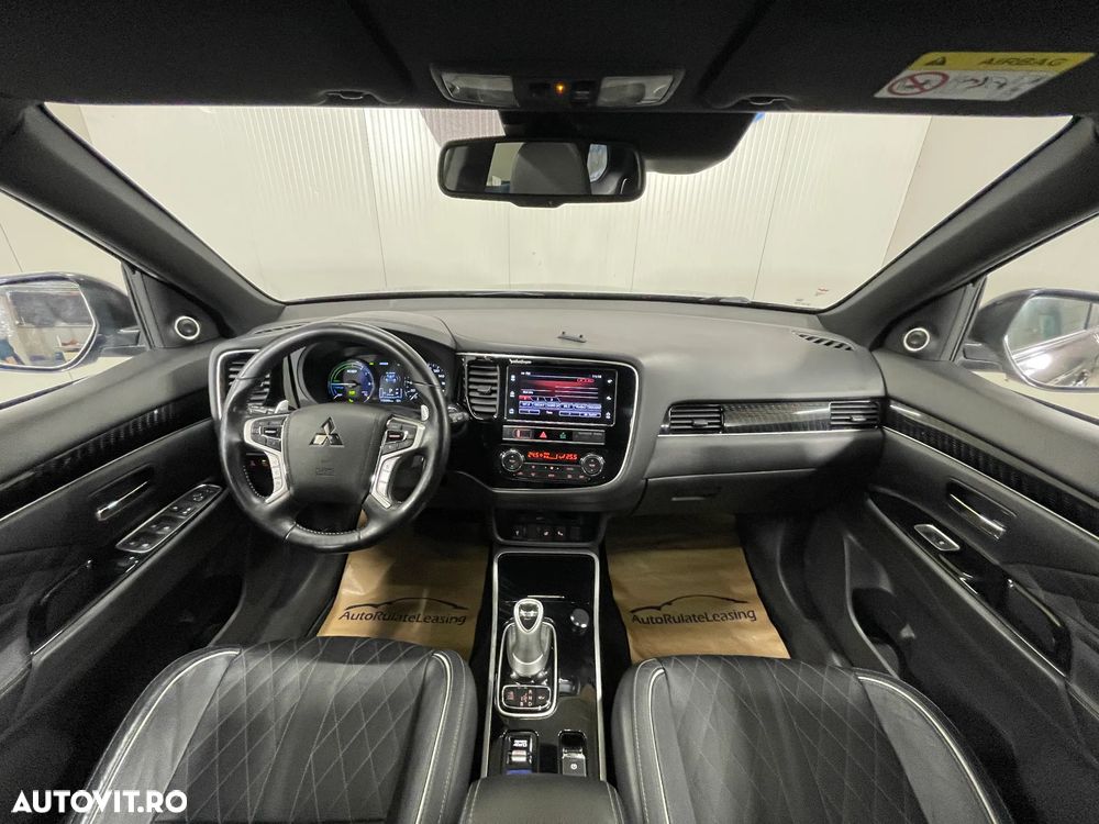 Mitsubishi Outlander 2.4 4WD Plug-In Hybrid Diamant - 8