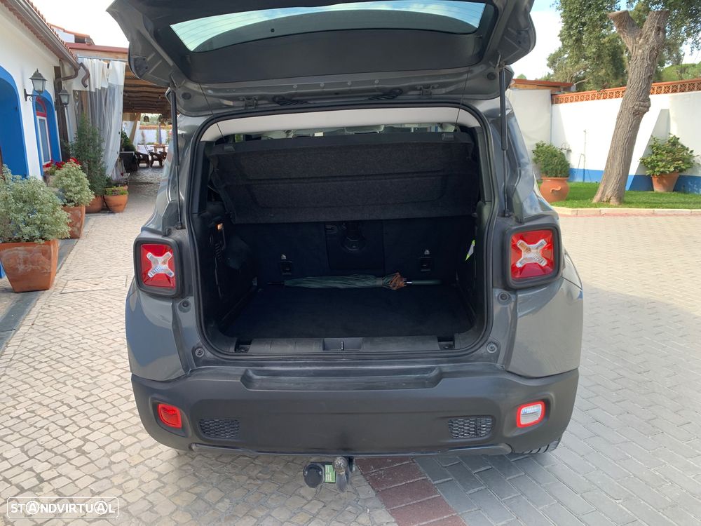 Jeep Renegade 1.0 T Limited — fotografia 10
