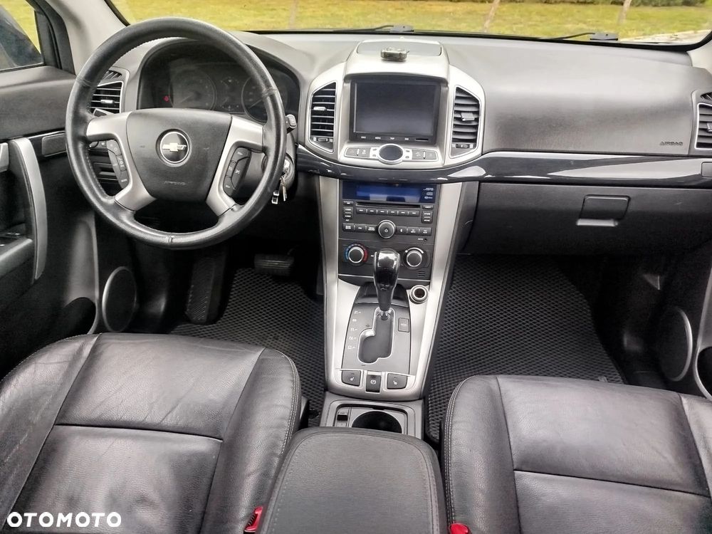Chevrolet Captiva 3.0 4WD LTZ - 6